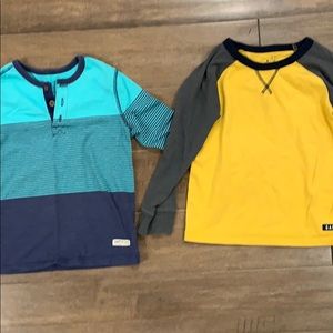 2 GAP Long sleeve shirts